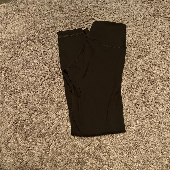 Lululemon Wunder Under - Picture 2 of 3